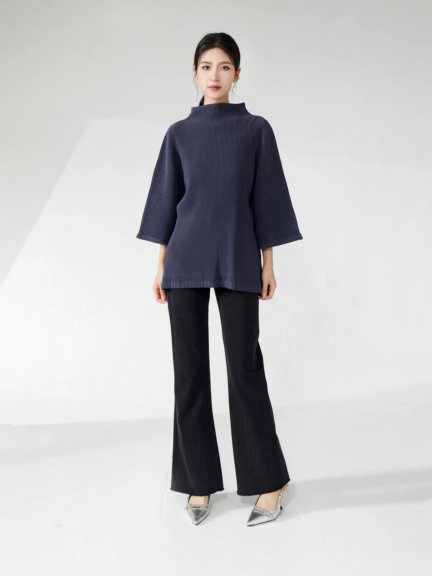 YUDX 三宅折り春夏新作レディースブラウス気質ルーズバージョンタイプ薄手ハーフハイネック7点袖Tシャツ