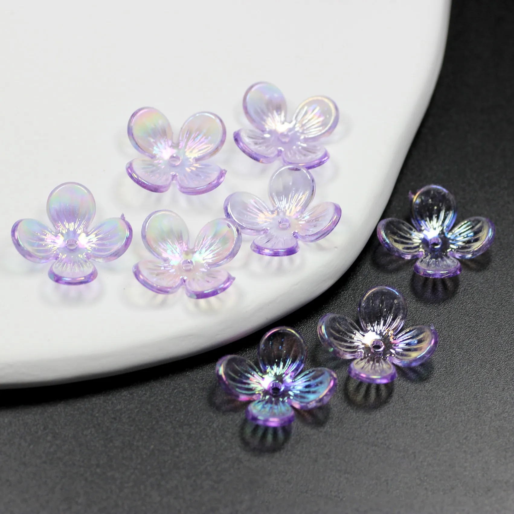 50pcs/lot 16MM Flower Petal Beads Acrylic Spacer Beads For Bracelet Earrings Jewelry Making Accessories DIY Hair Clips Materials