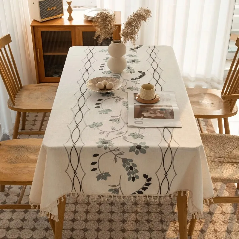 Nordic Embroidered Table Cover, White Fringe Decor with Vine Pattern for Restaurant