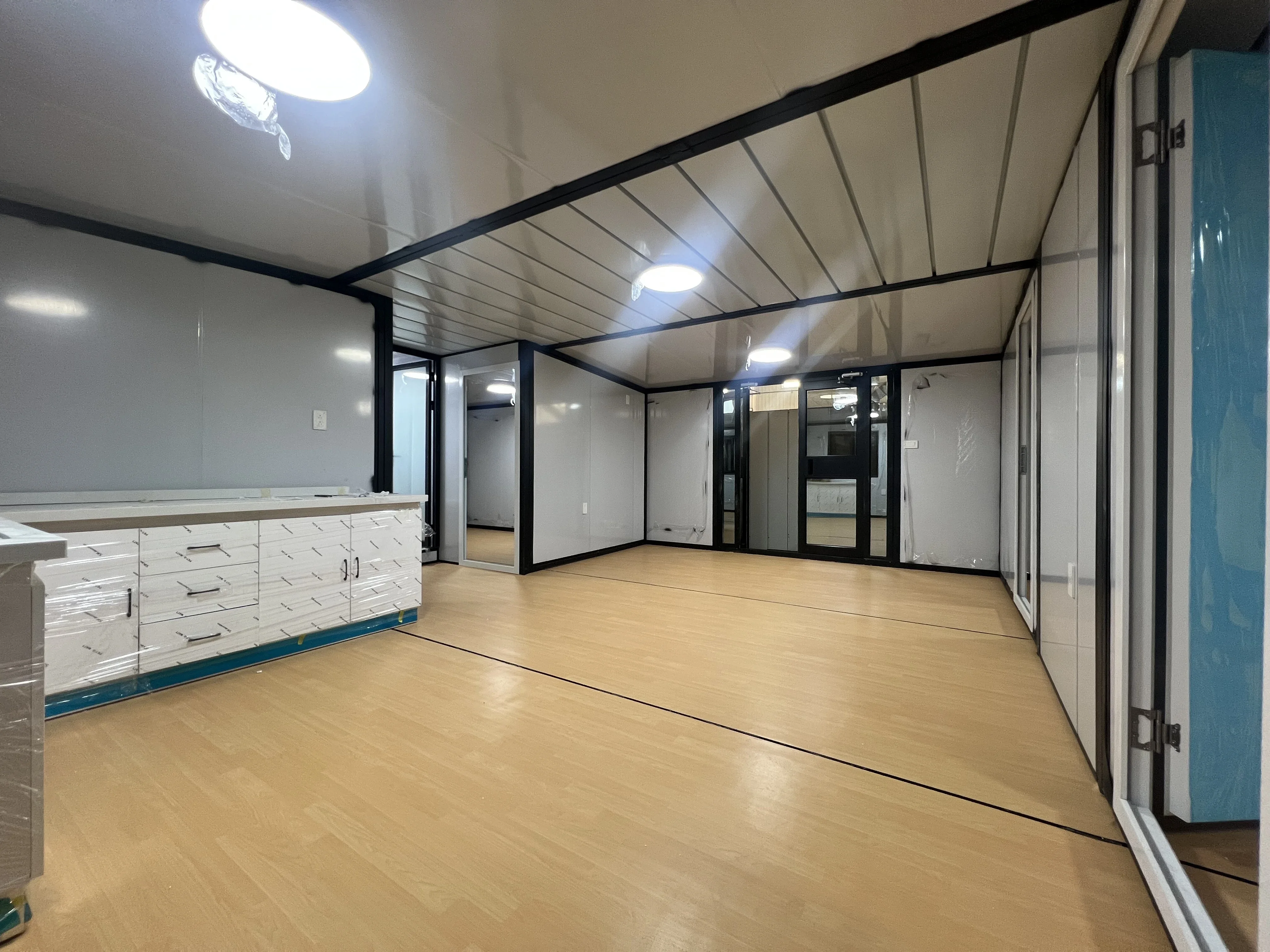 Foldable Container House Office Modular Folding Prefabricated House Customized Modular Extended Container House for Netherlands