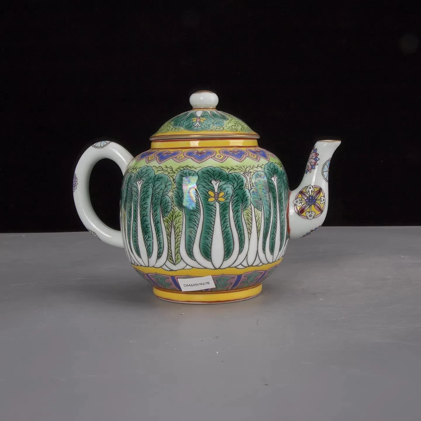 Chinese Famille Rose Porcelain Teapot Qing Yongzheng Cabbage Pattern 6.69 inch