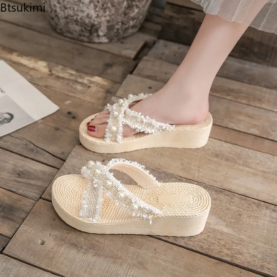 Women's Elegant Pearl Tassel Anti Slip Slippers with Sloping Heel Thick Sole Beach Slippers Ladies Summer Fashionable Sandals