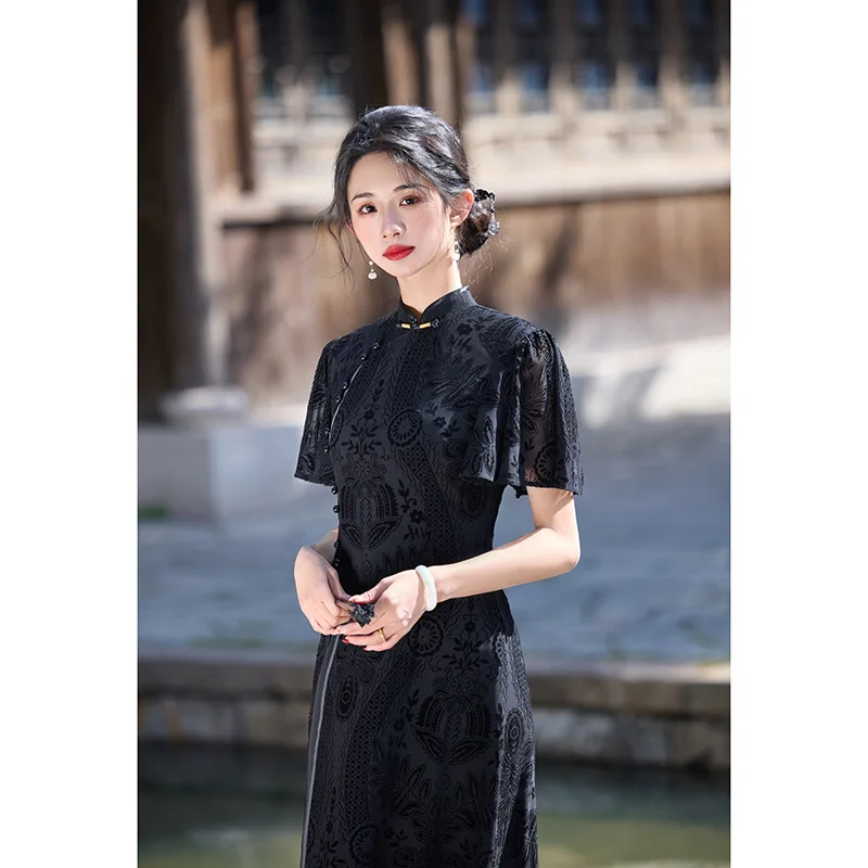 فستان نسائي من Ao Dai شيفون تشيباو أنيق بفتحة عالية من الدانتيل شيونغسام بأكمام قصيرة على الطراز الصيني