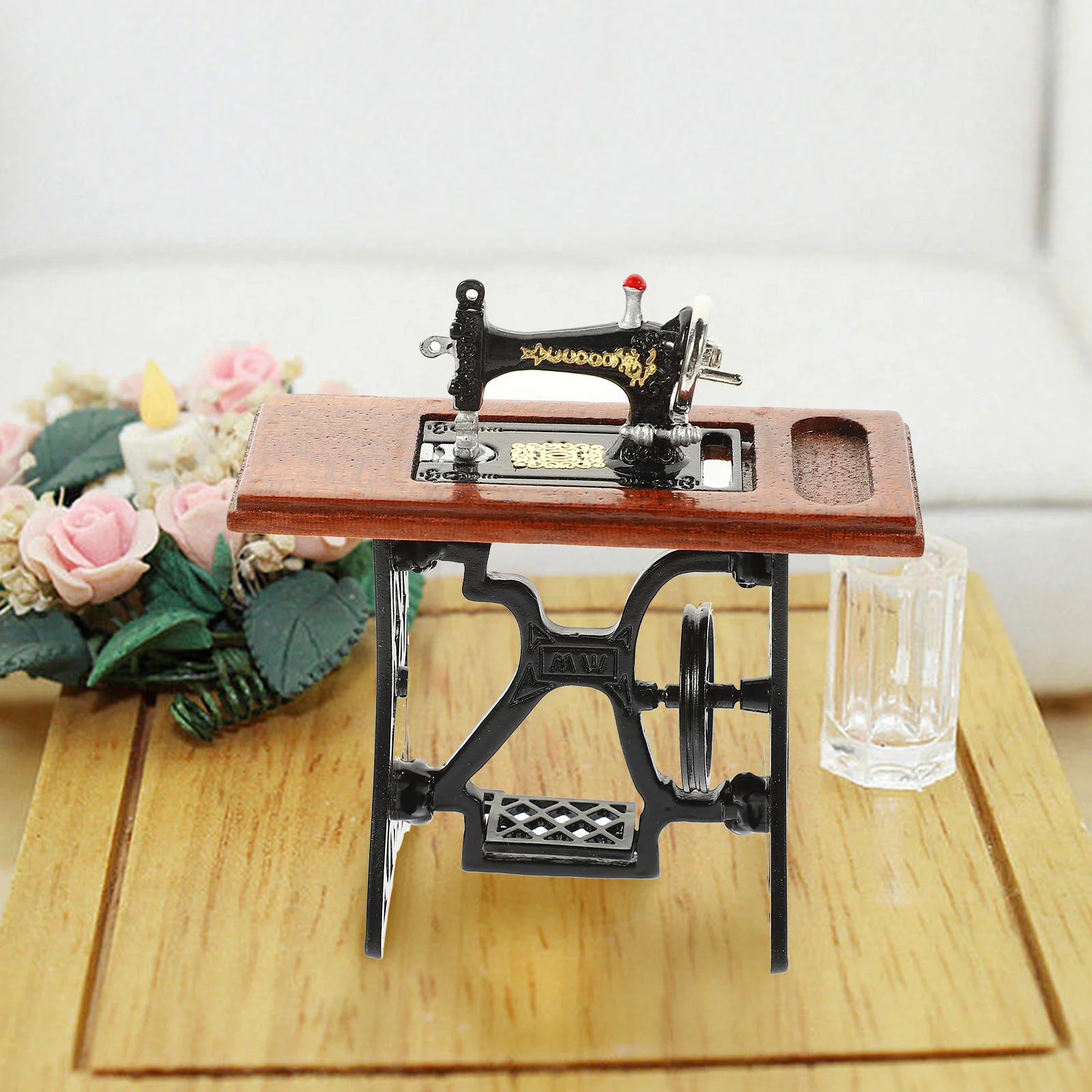 

Model Mini Sewing Machine Home Decor Miniature Accessories Alloy House Decoration