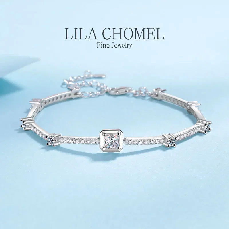 

Classic PT950 Platinum light luxury simple square 1.88 Carat Moissanite Diamond for women holiday gift for girlfriend bracelet