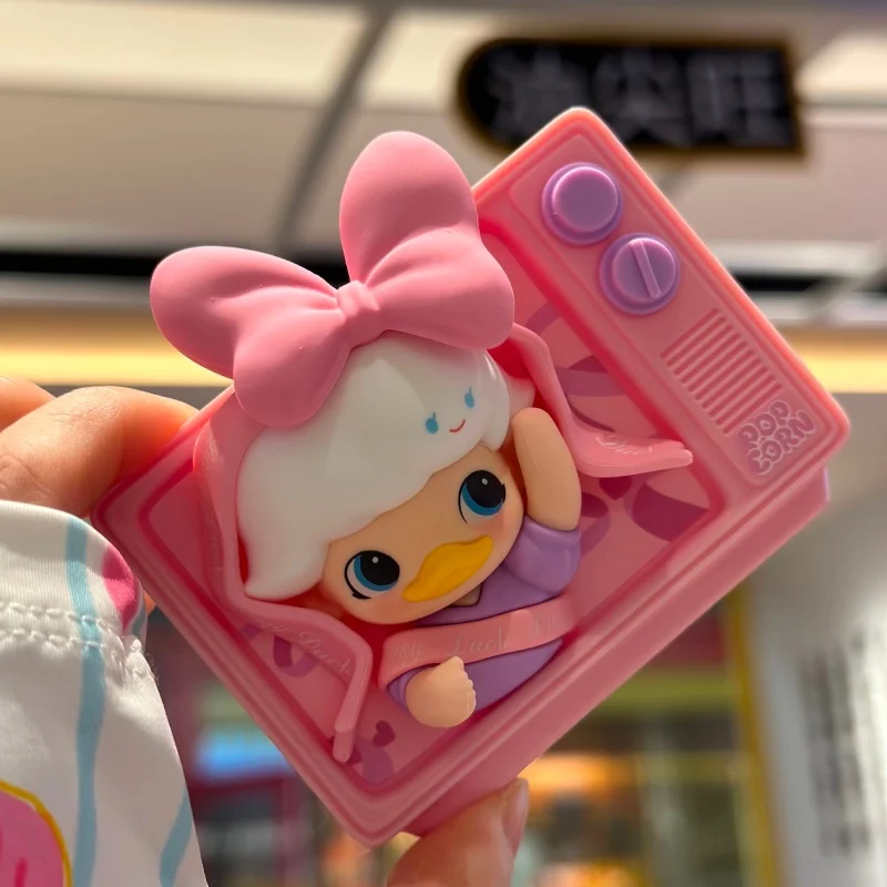 Popmart Dimoo World Dimoo Tv Show Series الثلاجة صندوق أعمى ألعاب لطيفة تحصيل سطح المكتب الحلي الزخرفية Kawaii هدية