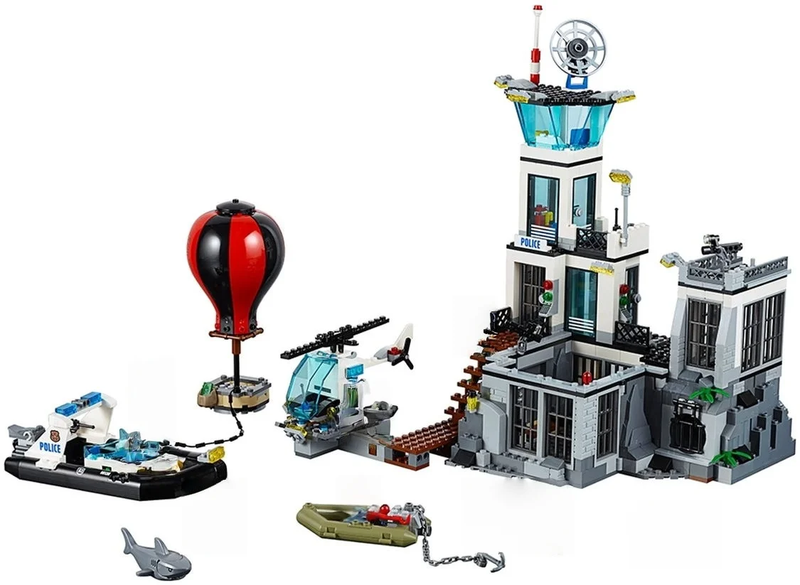 

2025 City Series Sea Prison Island Building Construction Ship Helicopter Model Creative Assembly Building Blocks Children's Gift