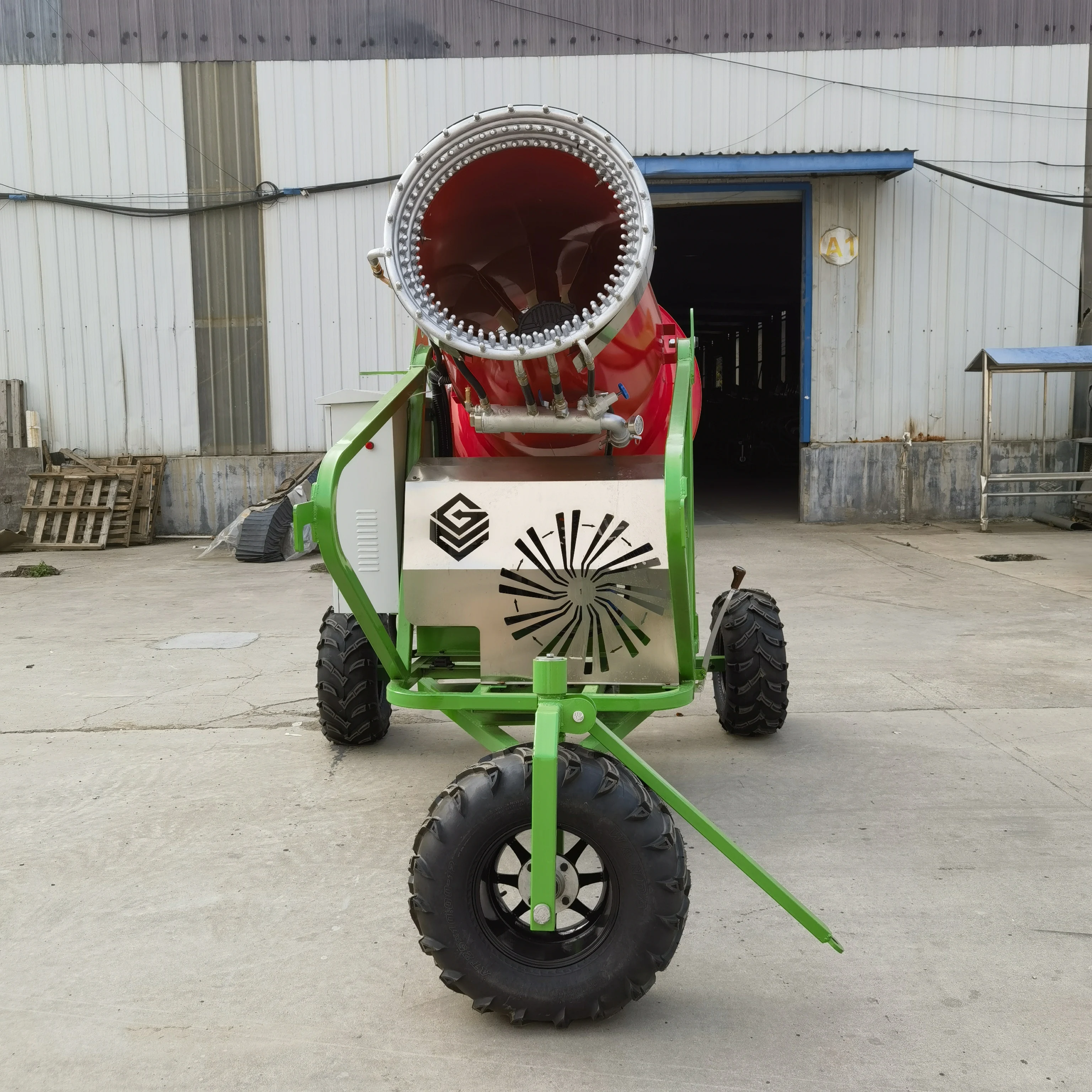 Snow sprayer for ski resort Ice rink and snow event belt Remote control system Artificial snow machine Ski resort