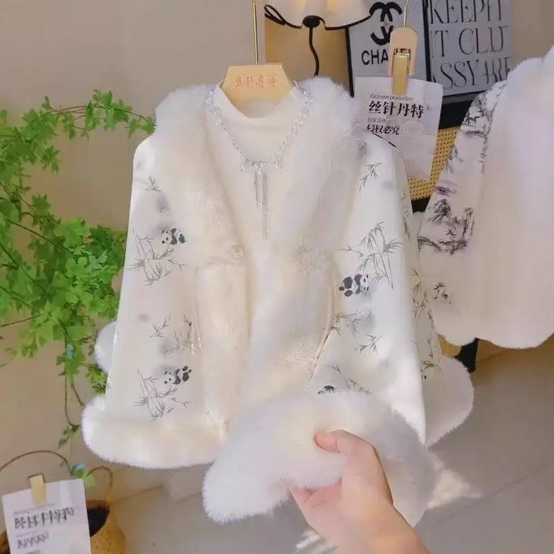 2026 جديد النمط الصيني ايكو شال فرو الخريف الشتاء أفخم طوق عباءة قصيرة خمر الباندا الخيزران الطباعة معطف الخارجي رداء الإناث