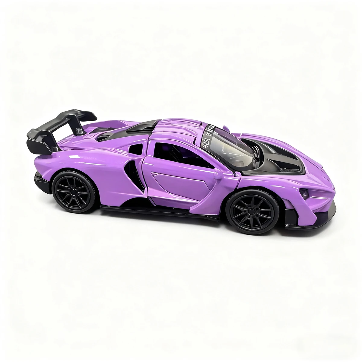 Ornamentos de modelo de carro de corrida fundidos em liga metálica que podem abrir portas e puxar para trás, presentes criativos para meninos e fãs de carros, acessórios de mesa