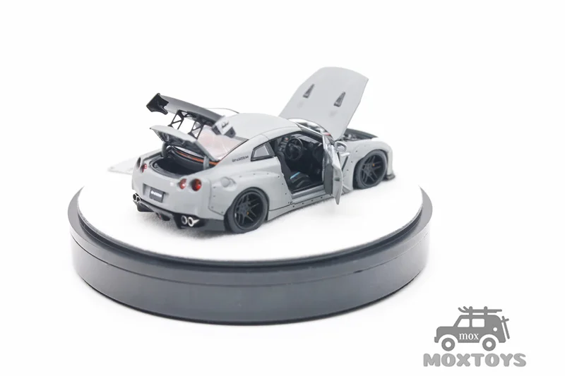 PGM 1:64 Rocket Bunny Pandem R35 combate gris apertura completa con motor Limited999 modelo de coche fundido a presión