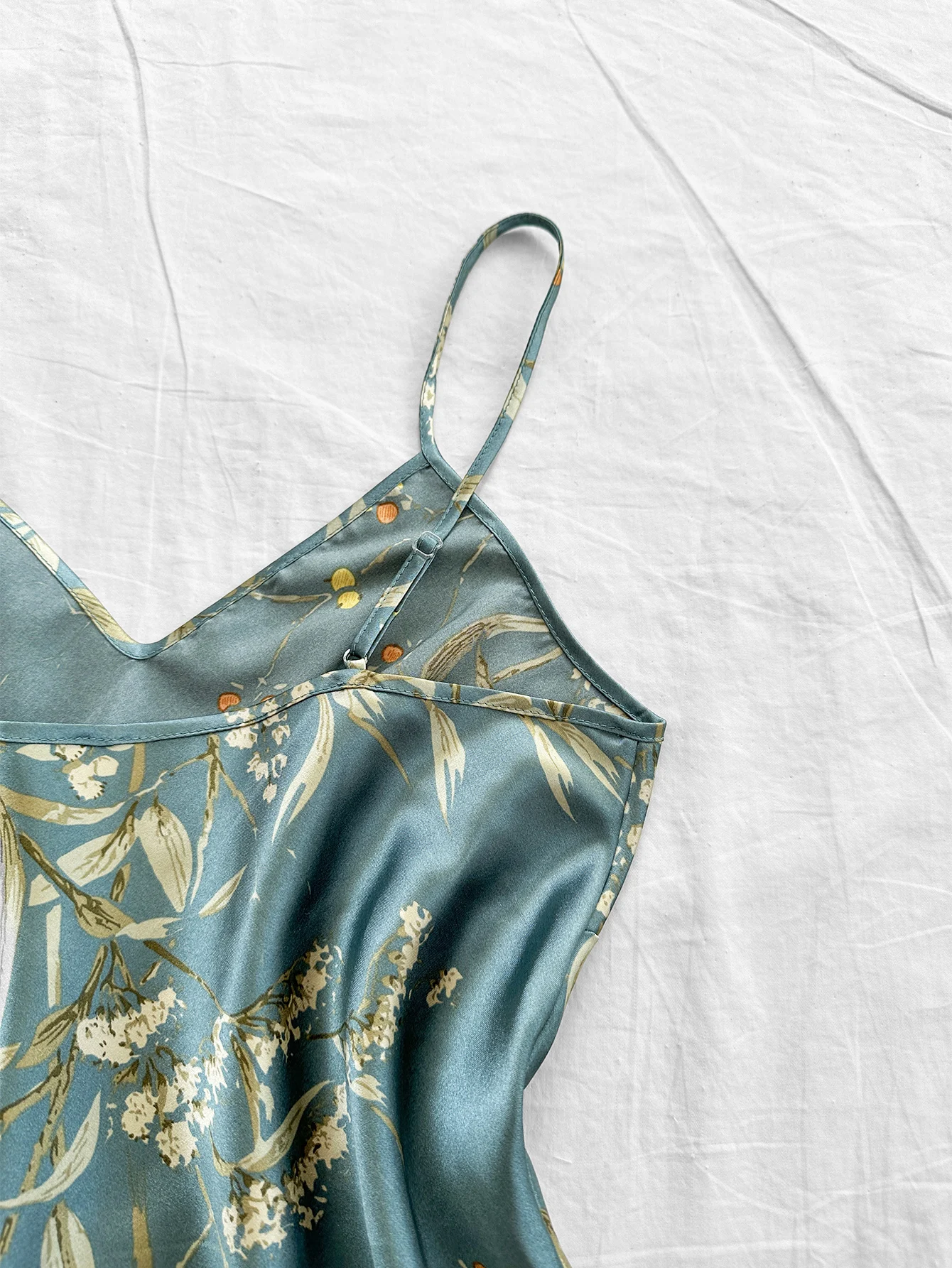 Damen Ärmellose Pyjamas V-Ausschnitt Camisole Shorts Sexy Schlafanzug Set Kirschdruck Loungewear 2-teilige Nachtwäsche für Frauen – Detail 5
