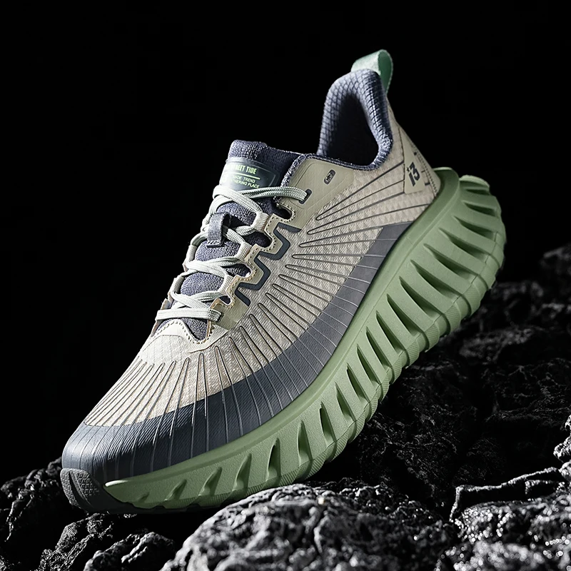 أحذية عالية الجودة بنعل سميك متعددة الوظائف للرجال خفيفة الوزن ومريحة للركض في الهواء الطلق وقابلة للتنفس للمشي لمسافات طويلة كاجوال