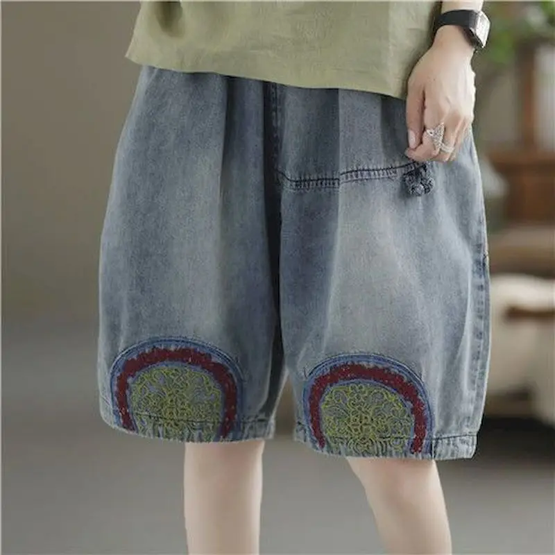 Embroidery Jeans Women Loose Straight Ethnic Plate Button Shorts Fashion Casual Harlan Pants Summer Trend Womens Denim Shorts