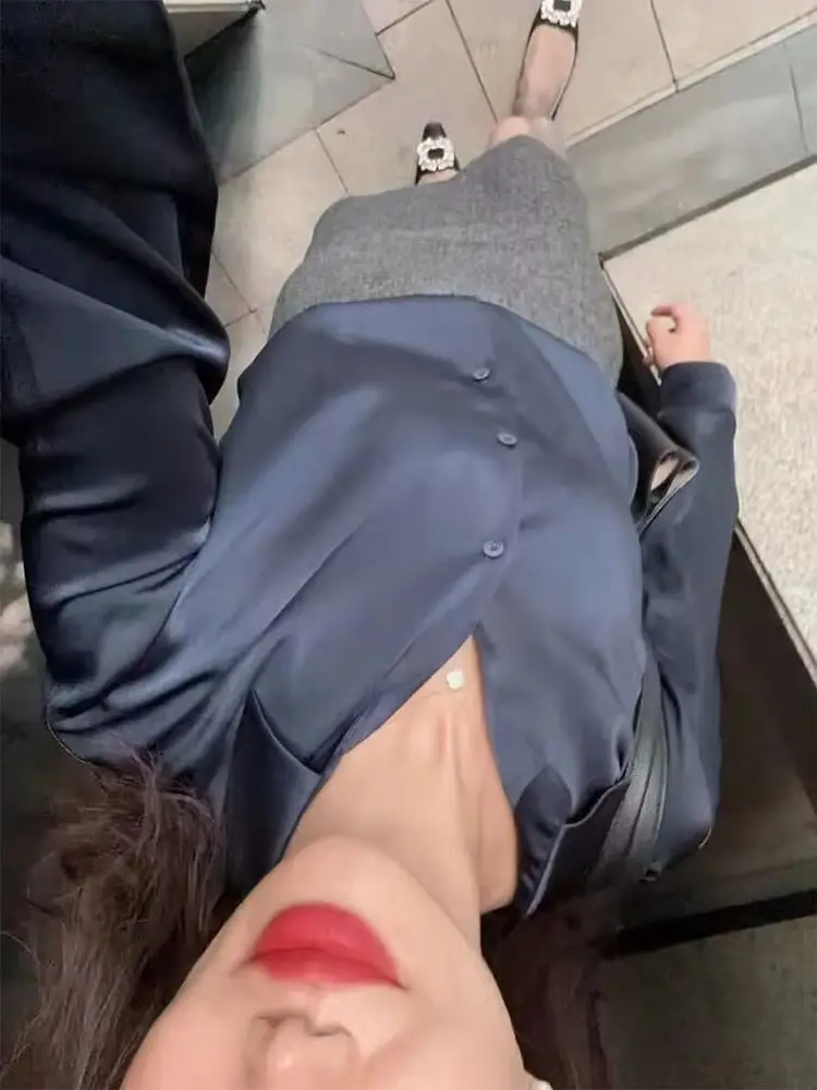 HH المرأة الموضة تنوعا الصلبة التلبيب الساتان محكم الراقية قميص الإناث بسيطة عادية واحدة الصدر قميص طويل الأكمام