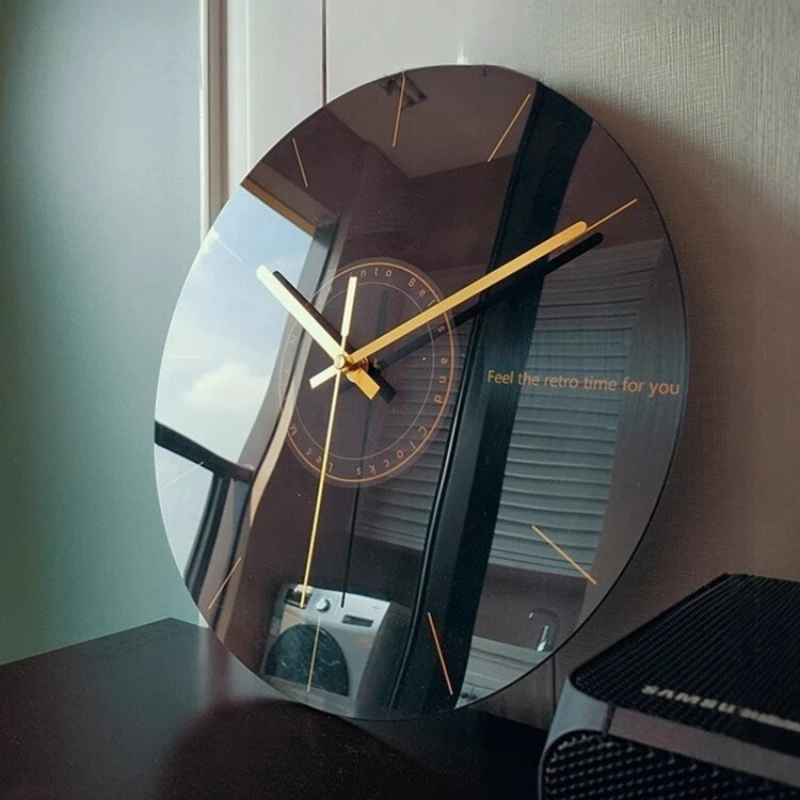 

Vinyl record clock ornament high sense art creative clock pendulum table medieval decorative living room