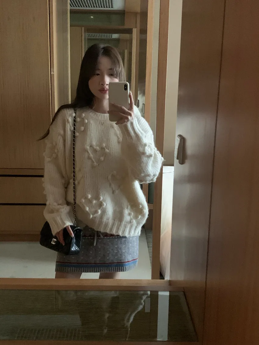 

Korean style Three-dimensional love ball versatile loose long-sleeved knitted sweater sweater top 2 colors