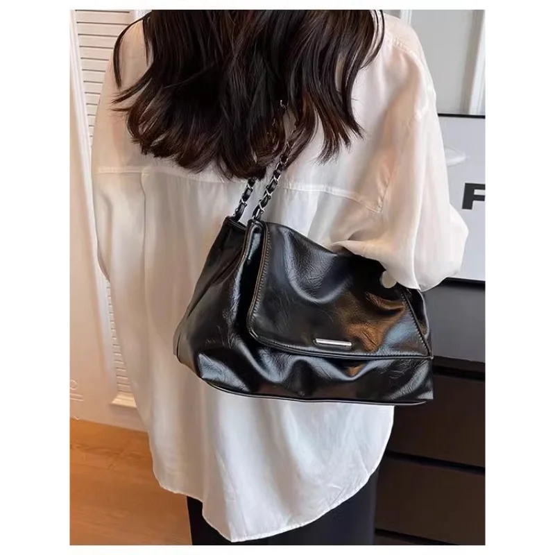 

Large-capacity underarm bag for women, 2026 new fashion single-shoulder crossbody bag