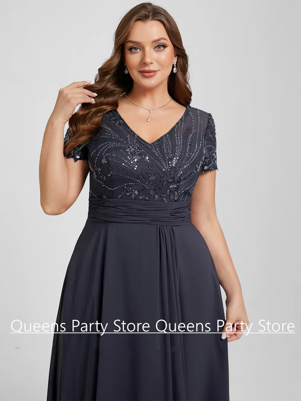 Navy Plus Size Mother of The Bride Dress Customized Short Sleeves V Neck Sequined Applique Chiffon A Line Wedding Guest Gown