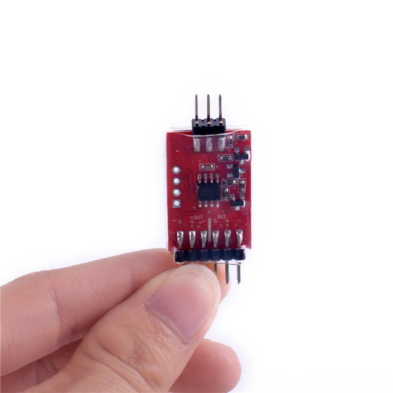 1pcs FPV 5.8G Image Transmission Three Channel Video Switcher Multi Camera Remote Control Switch Image Transmission Frequency