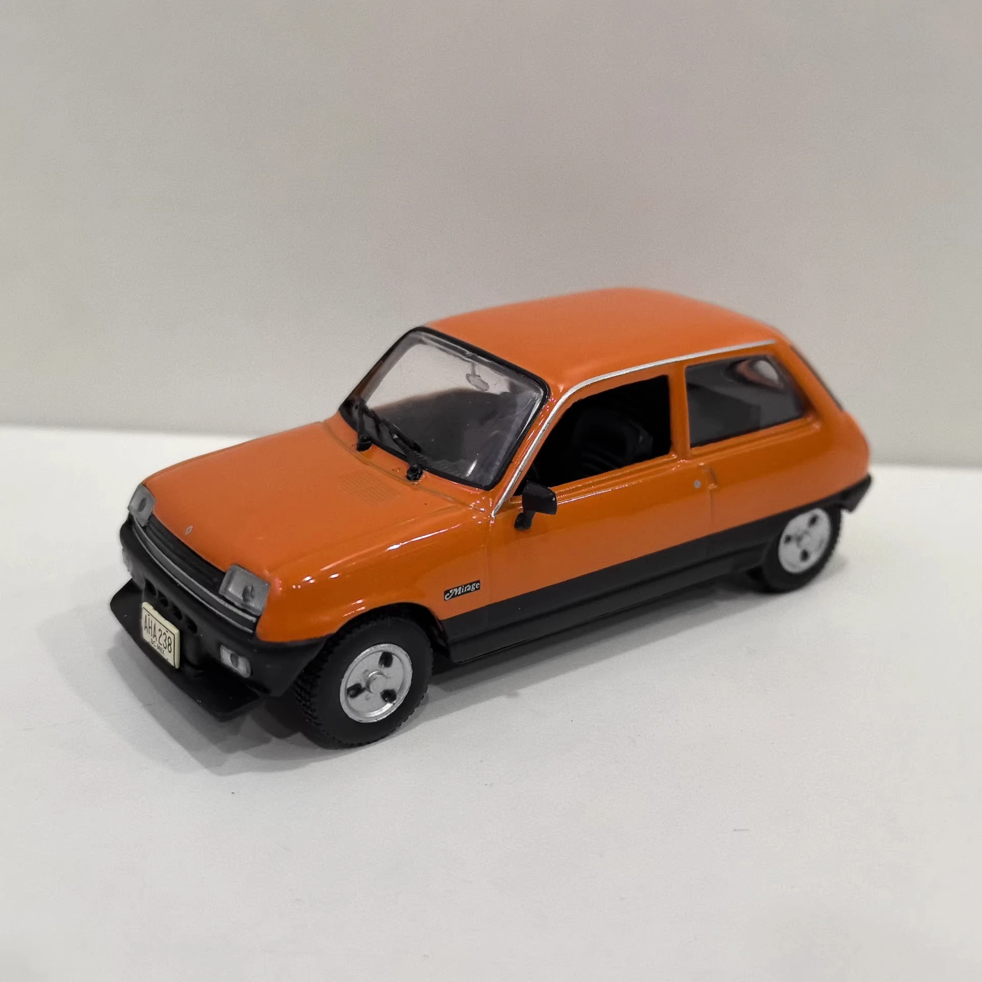 IXO 1/43 RENAULT 5 MIRAGE ZAPATITO 1979 Model samochodu Renault, metalowy, skala 1:11