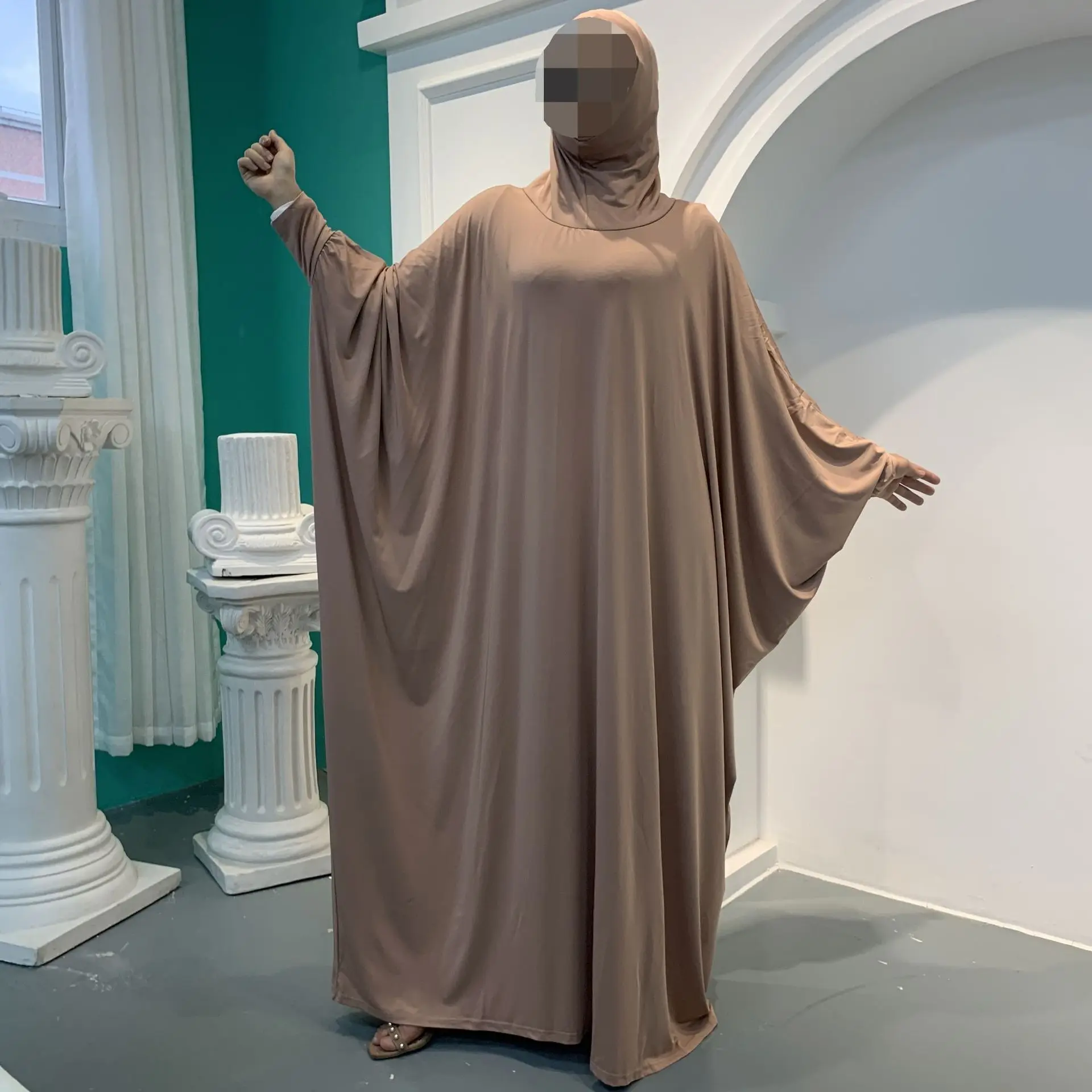 

Muslim Dress Morocco Hooded Solid Color Bat Sleeves Middle East Dubai Loose Size Robe Abayas For Women Kaftan Femme Musulman