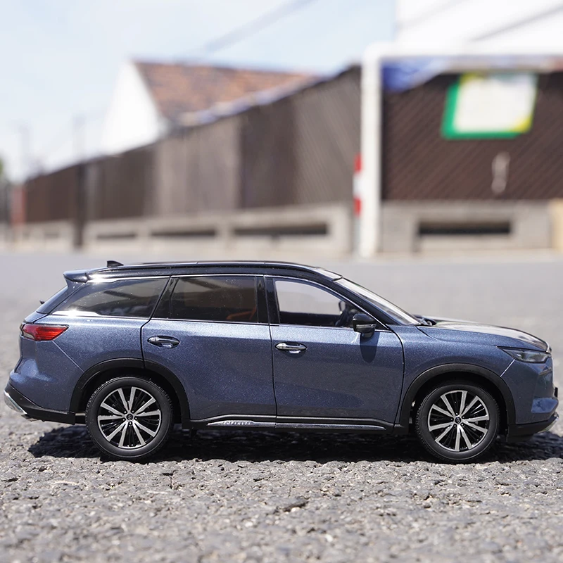 

1:18 Original Infiniti QX60 Car Model 2022 SUV Alloy Car Model Gift Collection Ornament