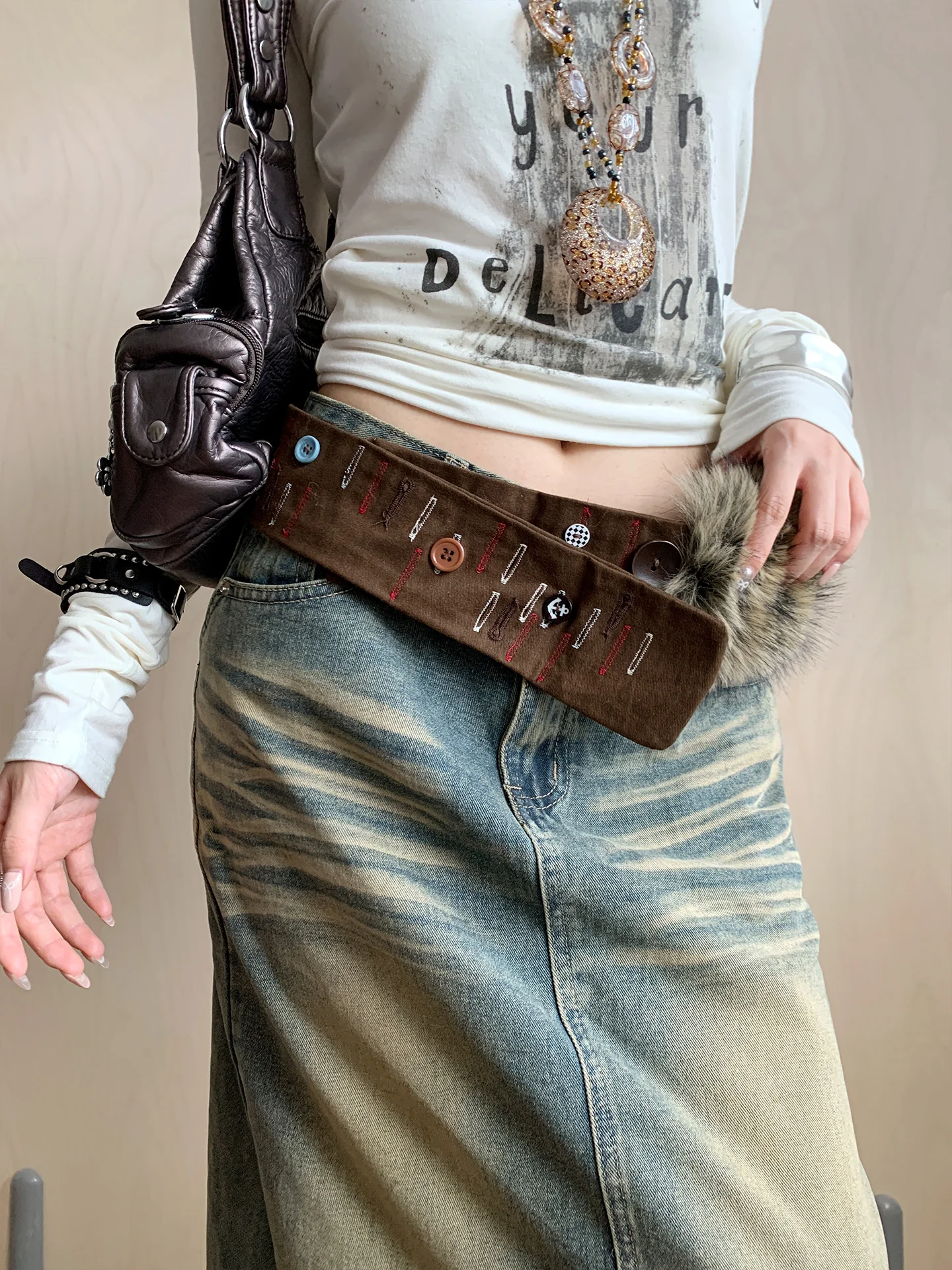 Retro Hand-Sewn Button Leather And Fur Wide Belt For Women Niche Y2K Hot Girl Style Brown Waist Cincher