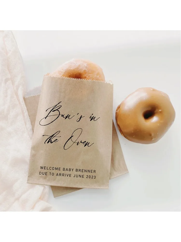Sacs cadeaux en papier Kraft avec nom personnalisé, 10 pièces, petits pains dans le four, sacs à bonbons en forme de beignet pour cadeaux de réception-cadeau pour bébé, idées de douche pour fille ou