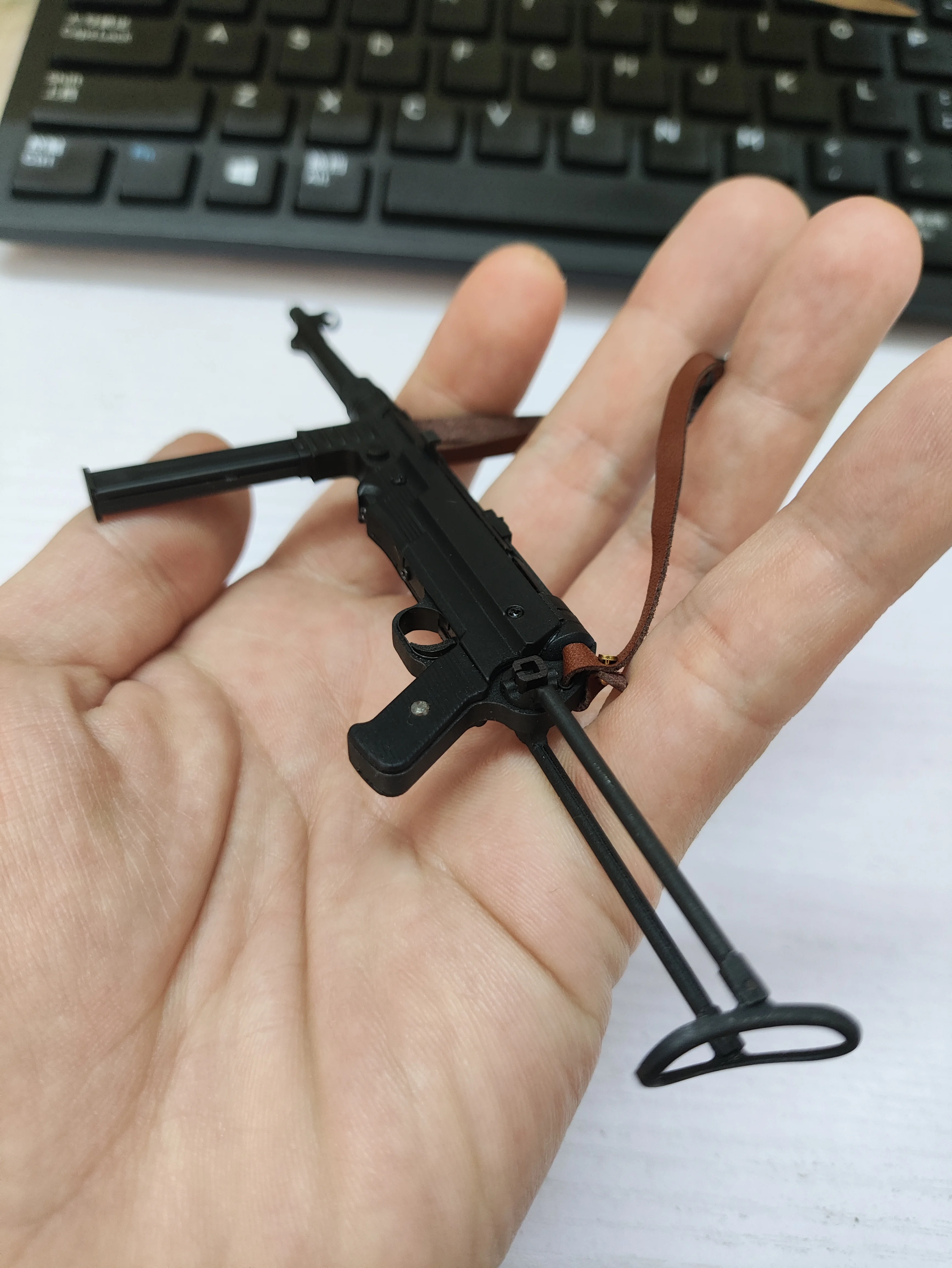 1/6 Schaal WWII Militaire MP40 Machinepistool Gedetailleerde Metalen Afneembare Geweer Action Figure Model Kit