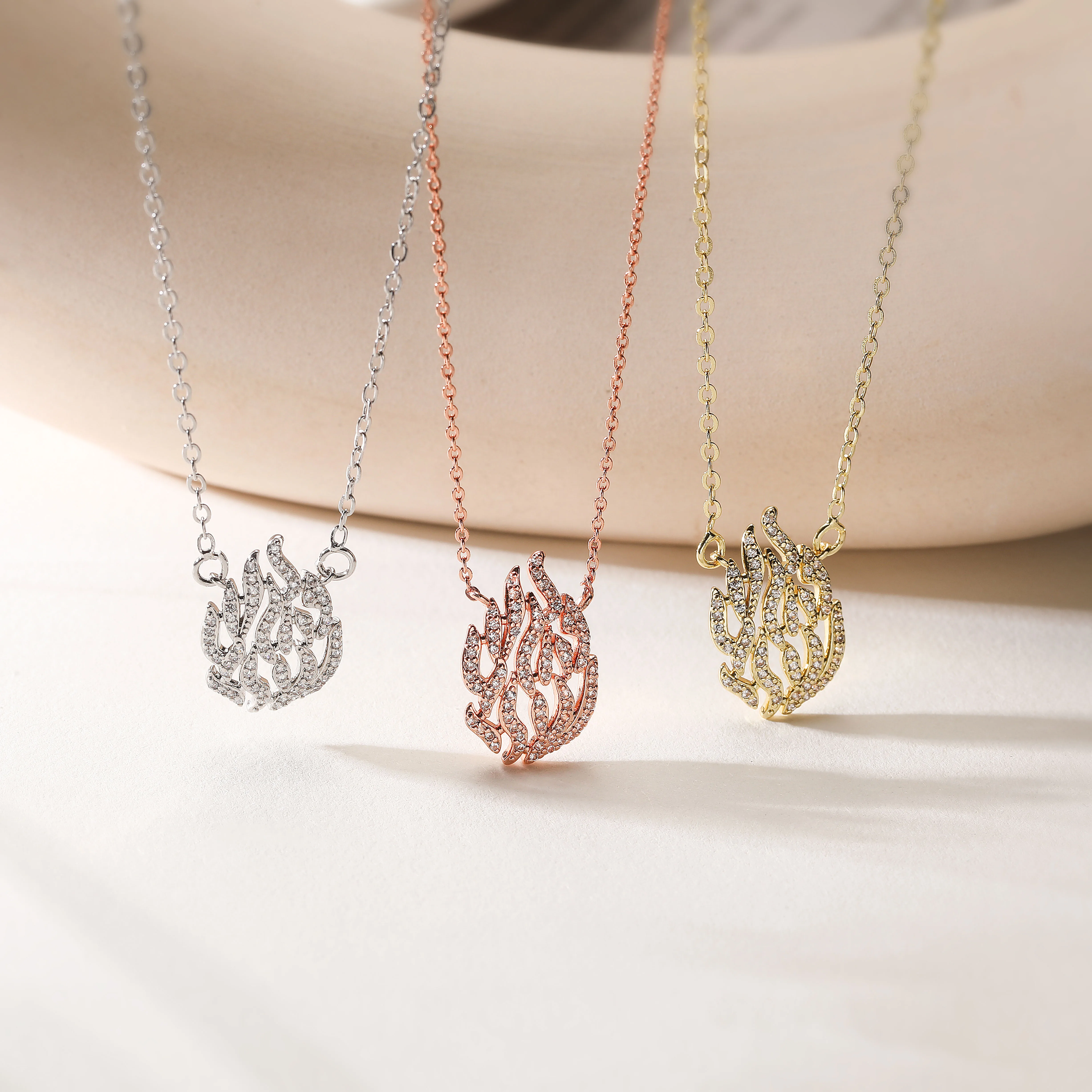 18K Gold-Plated Copper Flame-Shaped Charm Pendant Necklace with Zirconia Stones Delicate Minimalist Unisex Couple’s Necklace