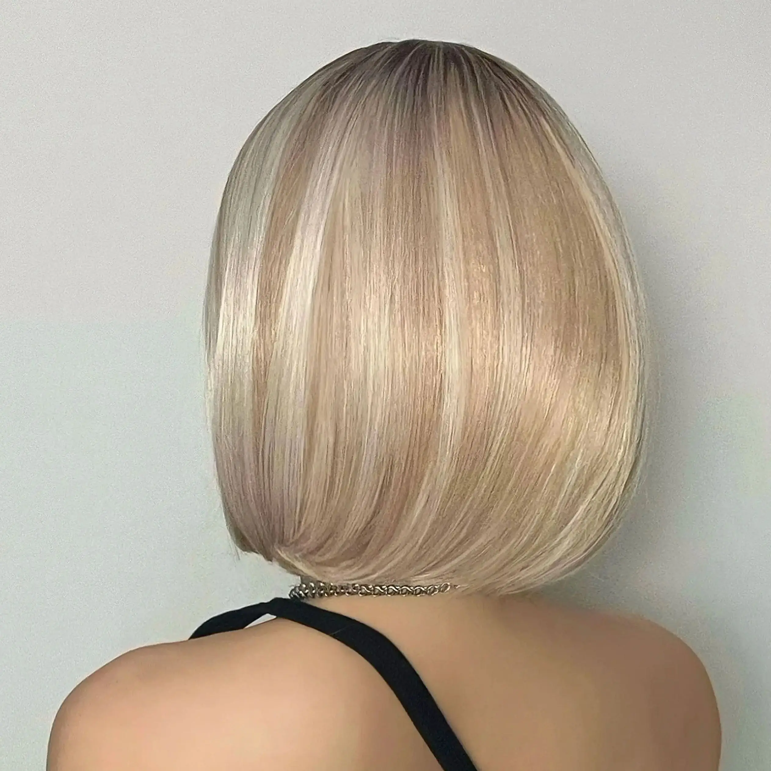 Short Bob Ombre Brown Blonde Synthetic Wigs with Bangs for Women Cosplay Party Daily USE Heat Resistant Stylish Fashionable Wigs image 5
