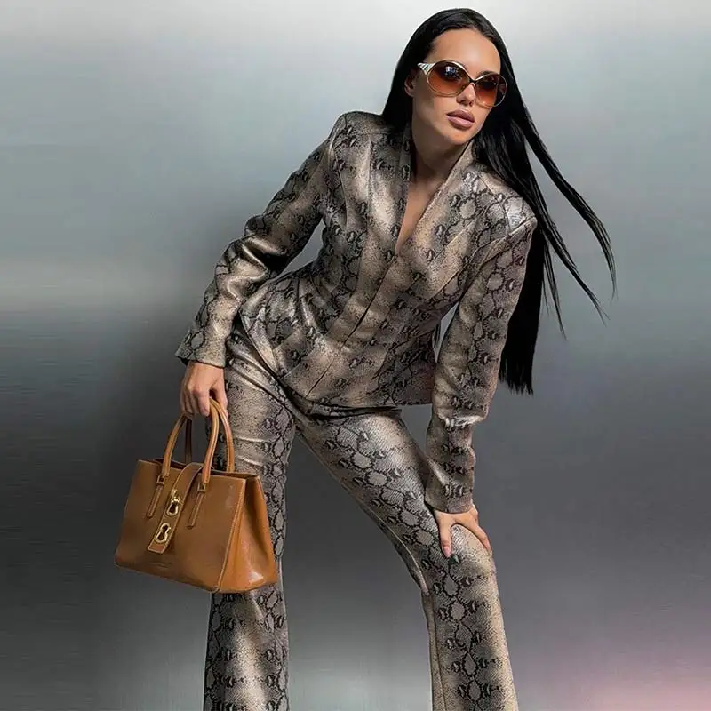 Schlangenmuster-Set mit V-Ausschnitt, Schnallenverschluss und Taillenbetonung: Mantel und Hose für Damen, Street-Style, Langarm, Schlanke Jacken, Schlaghosen, Neue Outfits – Detail 29