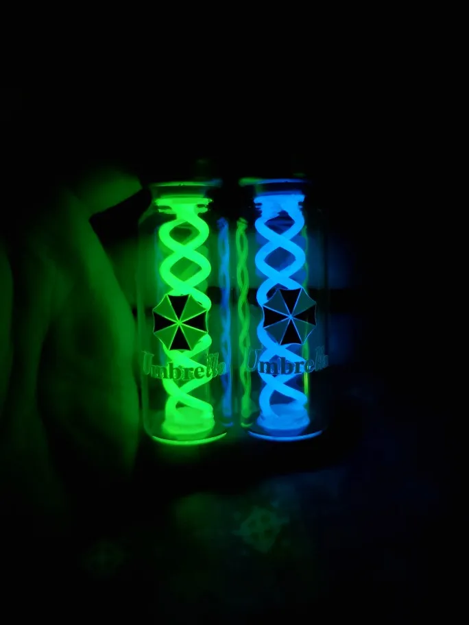 [مخزون جديد] نسخة طبق الأصل من الفيروسات الشريرة المقيمة المتوهجة في الظلام - نموذج مصنوع يدويًا لديكور دعامة الألعاب القابلة للجمع