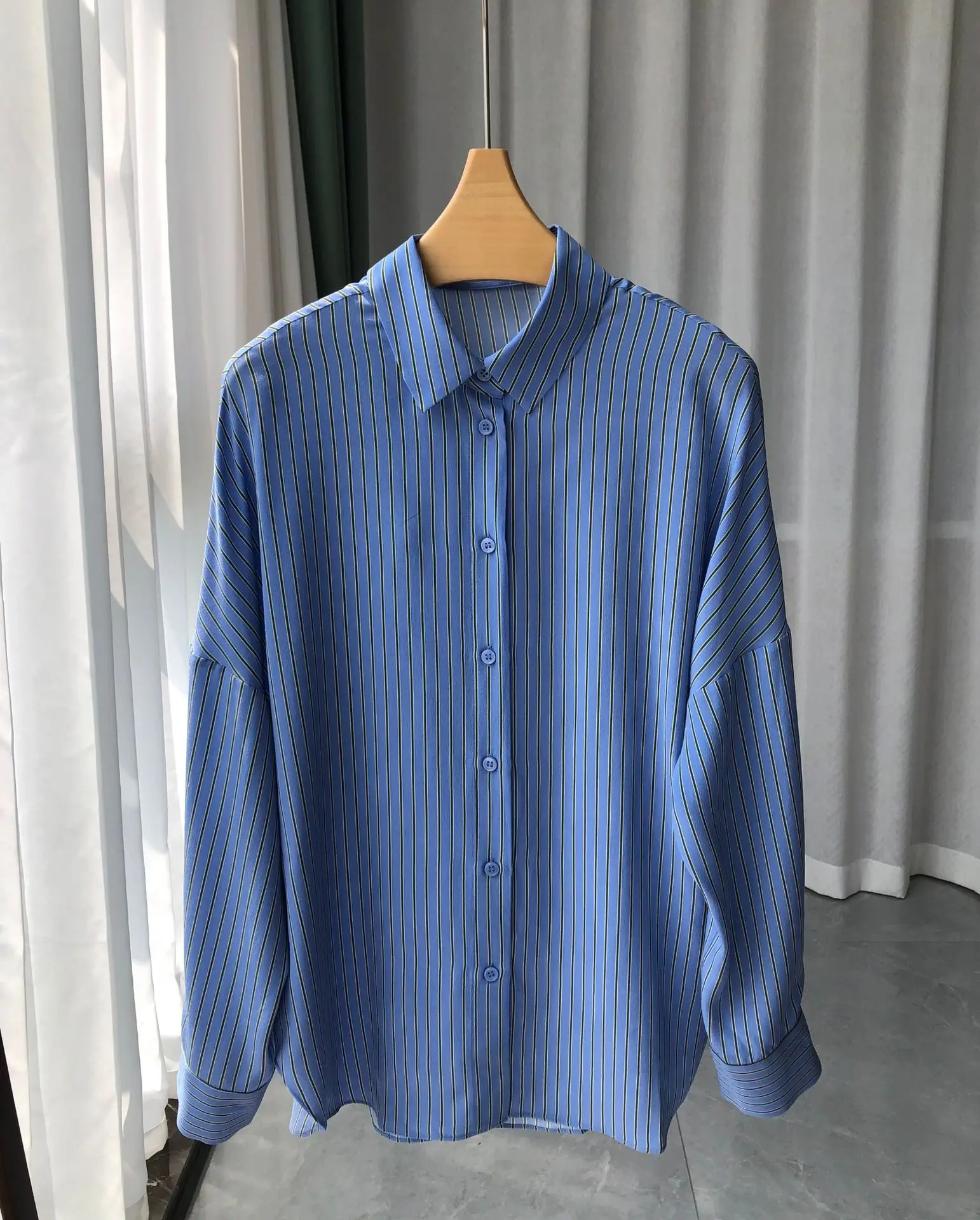 

2023 Spring Fashion Women's High Quality 100%Silk Long Sleeves Casual Loose Stripe Shirt Tops B600
