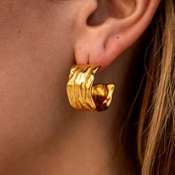 Peri'sbox Minimalist Wide Gold Plated Hammered C-Shaped Hoop Earrings for Women Stainless Steel Anti-Tarnish Jewelry Party Gifts