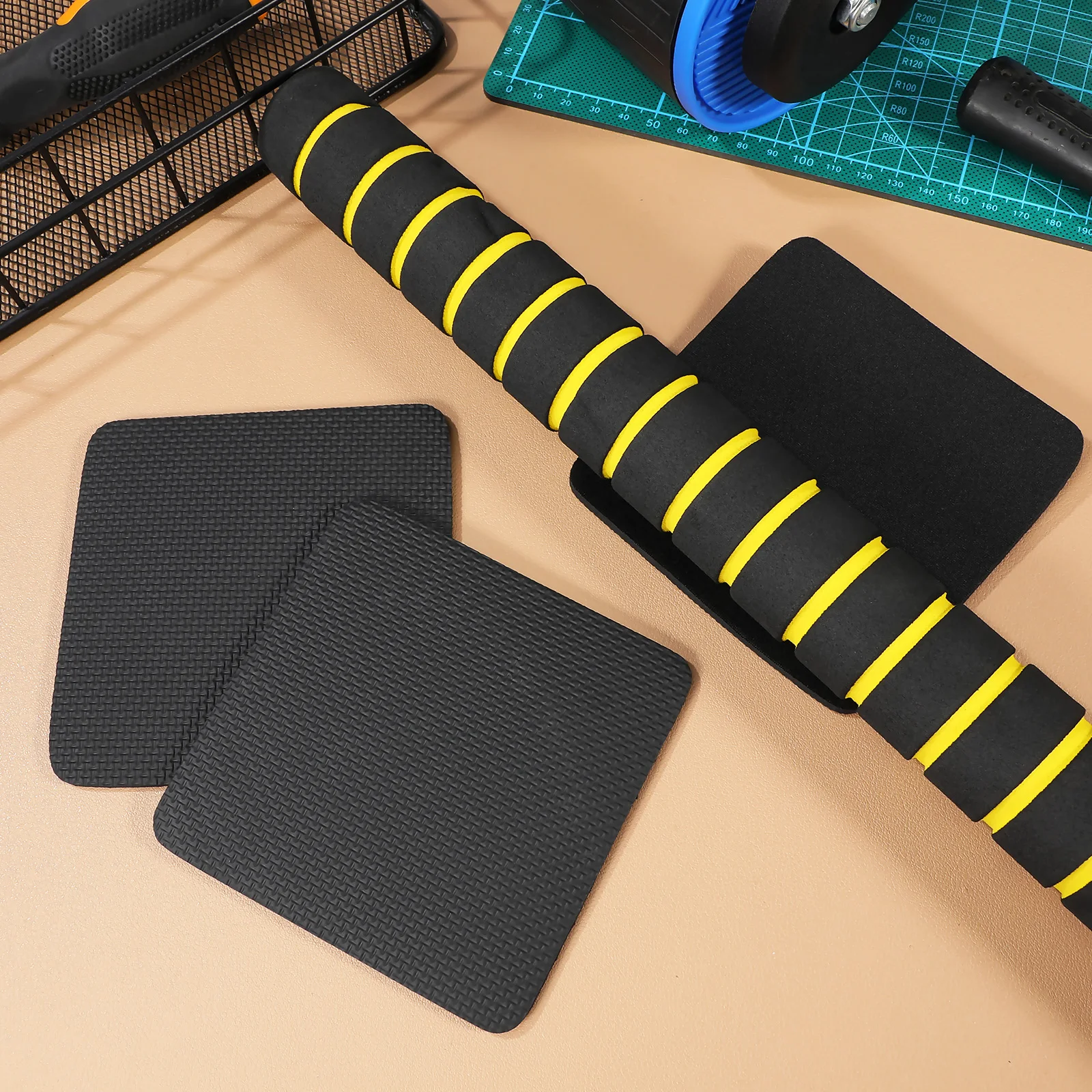 

5 Pcs Anti-slip Palm Pad Gym Grip Rubber Mats for Weightlifting Fitness Ergonomic Hand Grips Non Slip Exercise Pads