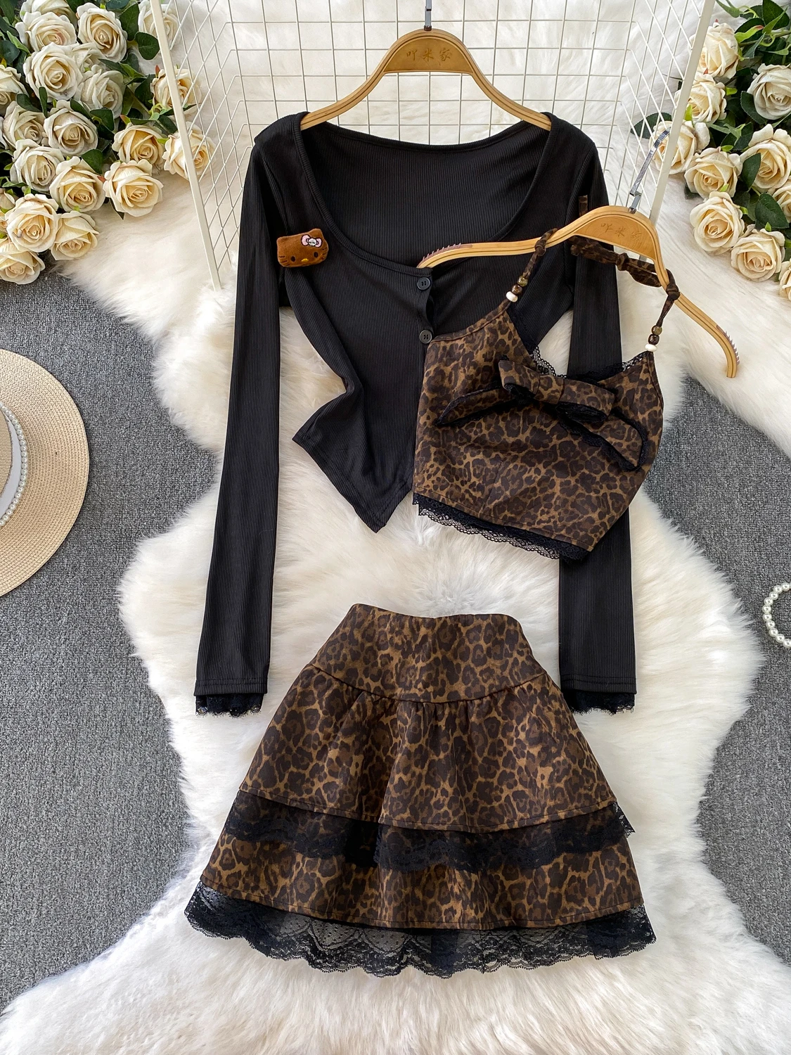 

Sexy Lace Splice Leopard Print Skirt+Knitted Outerwear+Round Ne Csole Tee-Piece Set Breathable Mid-Thi Non-Fur