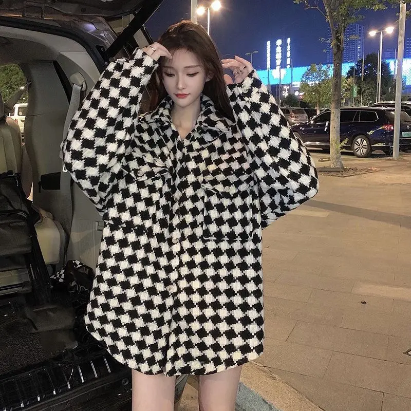 

Casual Women Summer Shirts Checkered Plaid Button Long Sleeve Blouses Female Loose Cotton Women's Denim New Shirt 2024 D229