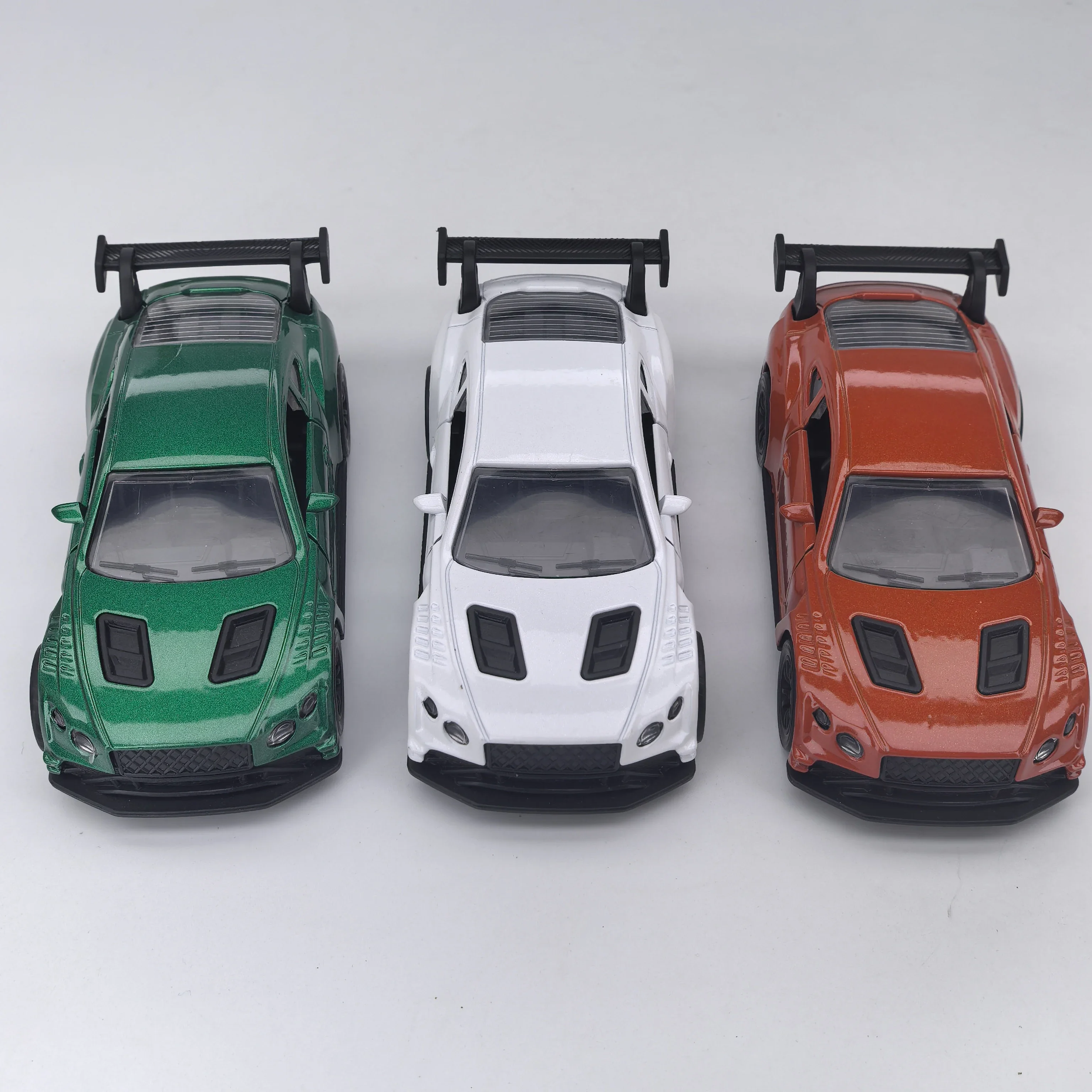 

Инерционные игрушечные машинки из сплава с откатным механизмом, имитация спортивных машин, подарки для мальчиков, модели детских автомобилей