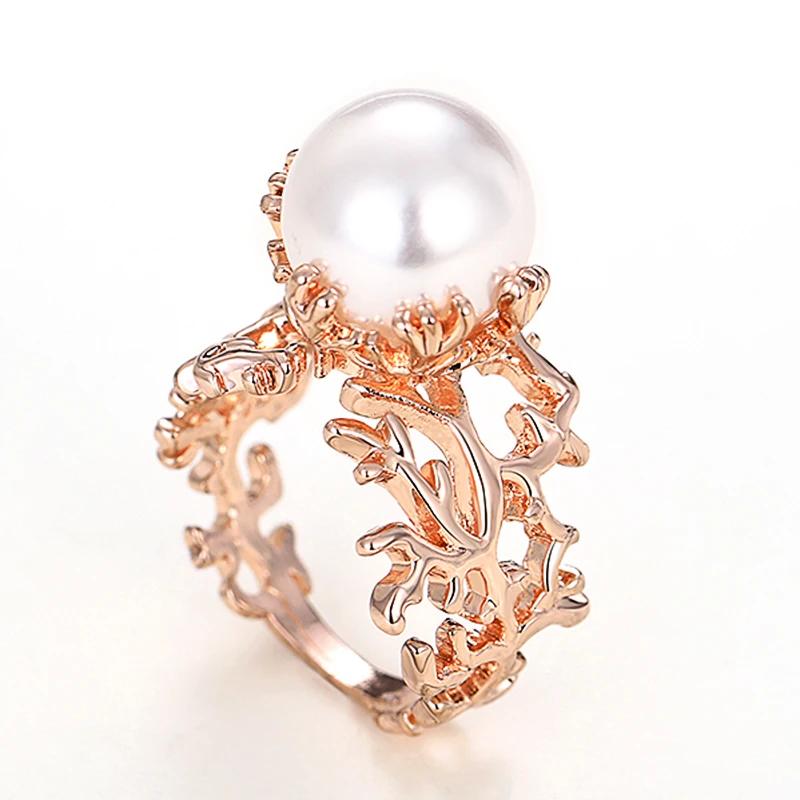 Huitan Aesthetic Big Imitation Pearl Women Rings Temperament Elegant Female Accessories for Party Exquisite Gift Trendy Jewelry