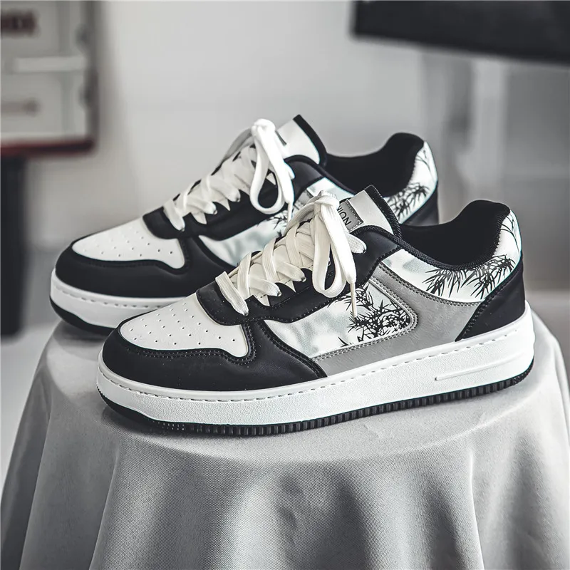 

2026 New Spring Men's White Board Shoes Lace-Up Vulcanized Sneakers Invisible Height Increasing Platform Men Casual Shoes Tenis