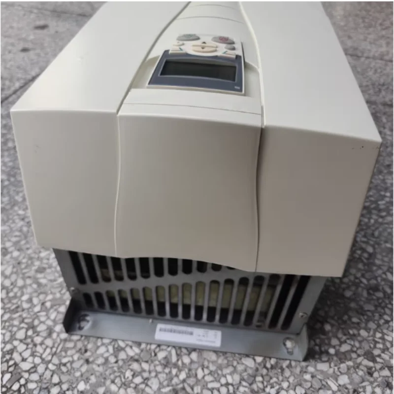 العلامة التجارية الجديدة الأصلي محرك التردد المتغير ACS510-01-125A-4 ACS510-01-157A-4 ACS510-01-180A-4 #1