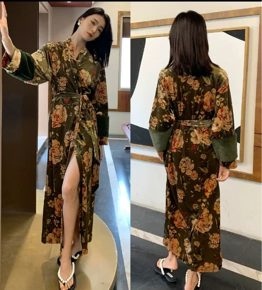 Warm Sleepwear Embroider Flower Peignoir Nightie Luxury Kimono Velour Bathrobe Lady Elegant Homewear Loose Velour Loungewear