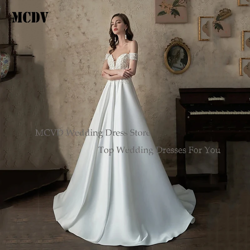 

2025 V Neck Wedding Dresses Lace Elegant Satin Brides Gown Backless A Line Button Bohemia Bridal Dresses Customized MCDV