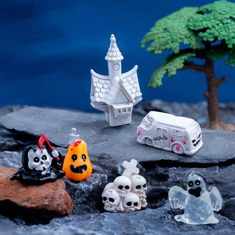 Ornamento di Halloween Micro accessori per la decorazione del paesaggio mago fantasma zucca coniglio pipistrello albero casa magica ornamenti in resina