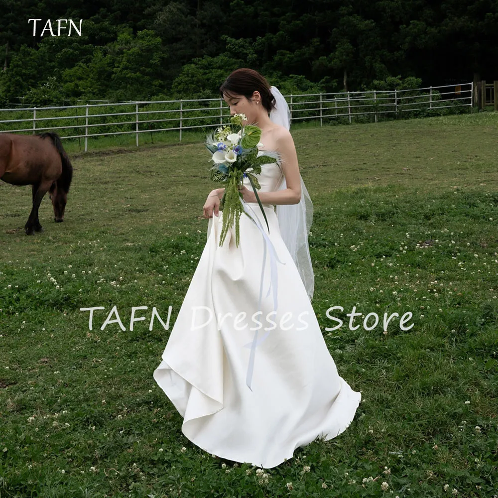 

TAFN Simple Strapless Ivory Wedding Dresss Korea Photo Shoot Satin A line Floor Length Bridal Gown Corset Back Custom Made 웨딩드레스