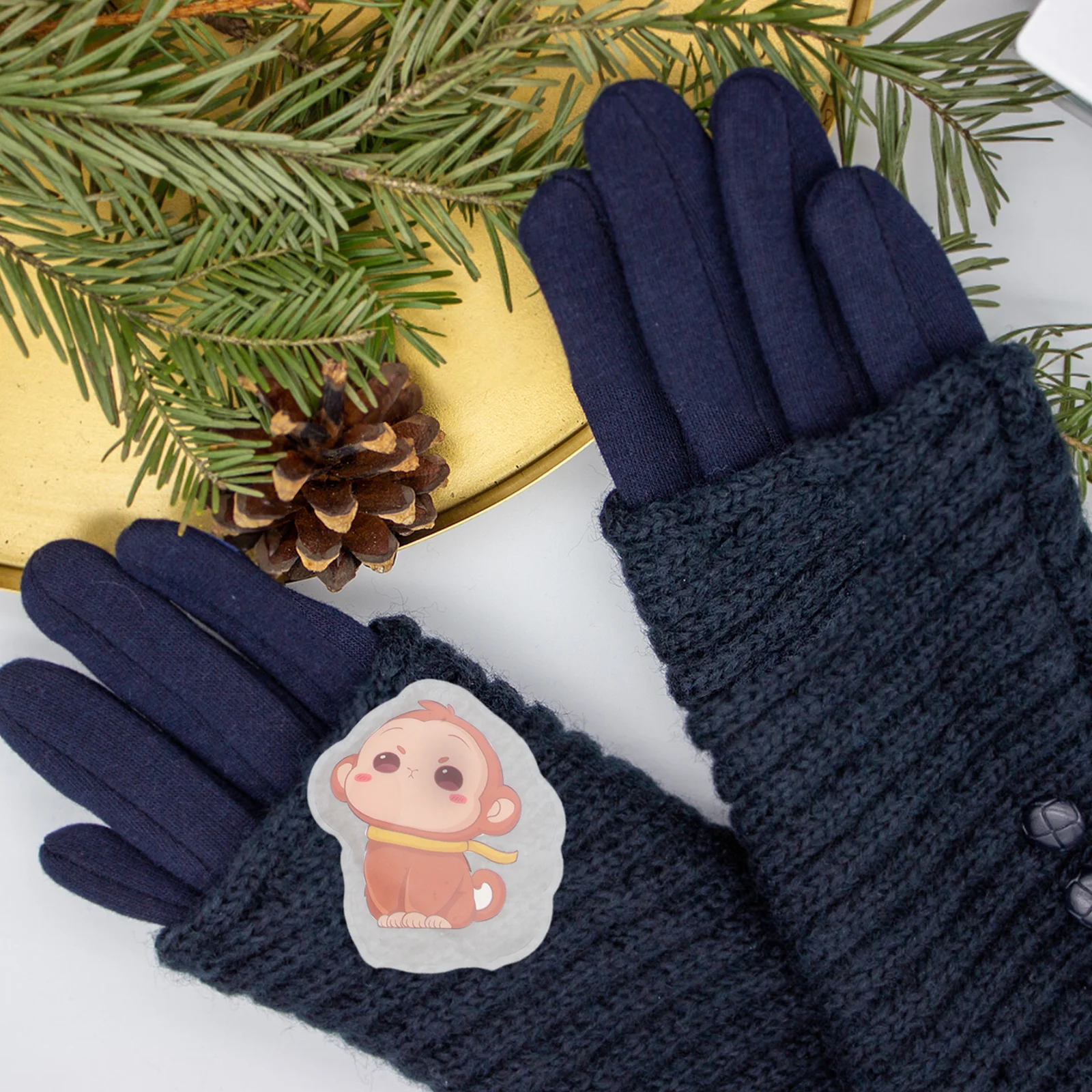 

8Pcs Reusable Gel Hand Warmers Click Activated Instant Heat Pads Portable Pocket Hand Warmers for Girls Boys Teens Winter