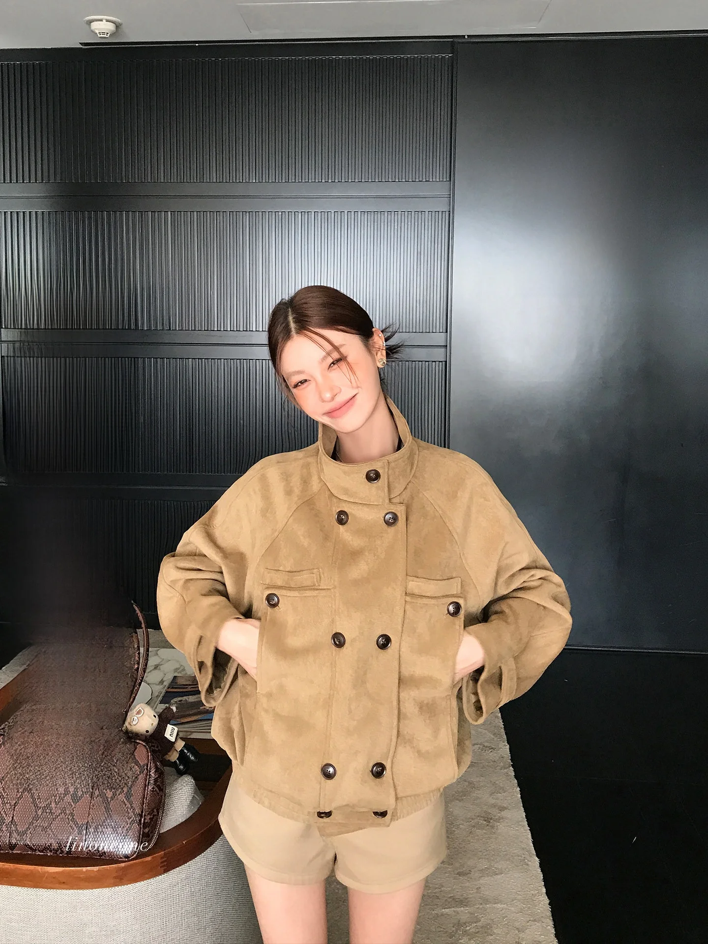 

LIONE Briti Holiday Women's Loose Suede Workwear Jaet New Design Sensation Button Closure Long Sve Regular Fit Coat