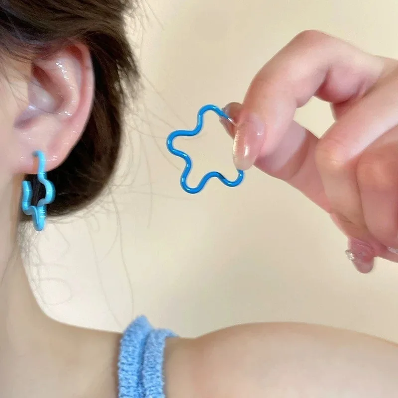 Unique Dopaamine Star Earrings for Women Sweet Candy Color Asymmetric Earrings Party Vacation Jewelry Accessories Gift Wholesale